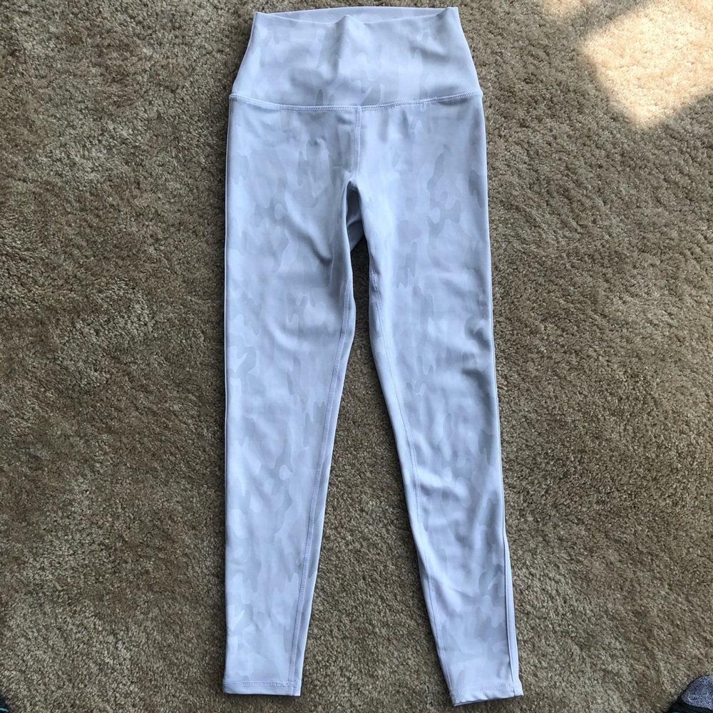 BuffBunny Collection Eclipse Legging - Snow Camo